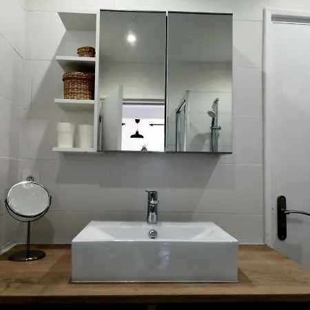 Grand 2 Pieces Renove Climatise, Vieil Antibes, Proche Port شقة أنتيب