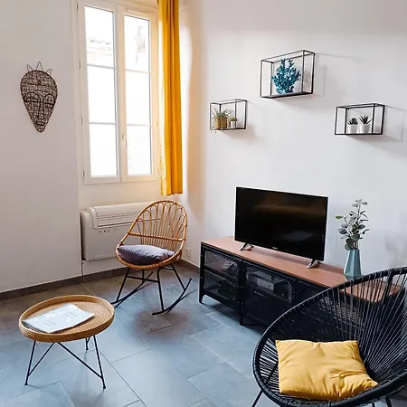 شقة Grand 2 Pieces Renove Climatise, Vieil Antibes, Proche Port