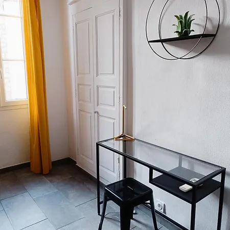 شقة Grand 2 Pieces Renove Climatise, Vieil Antibes, Proche Port أنتيب